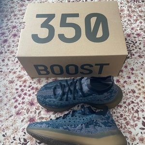 Adidas Zeezy Boost sneakers men’s size 7